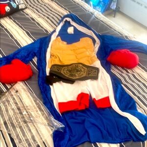 Boxing costume 4-6 t